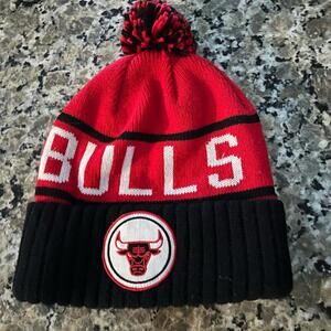 Mitchell & Ness Chicago Bulls Pom Pom Beanie - NBA Basketball
